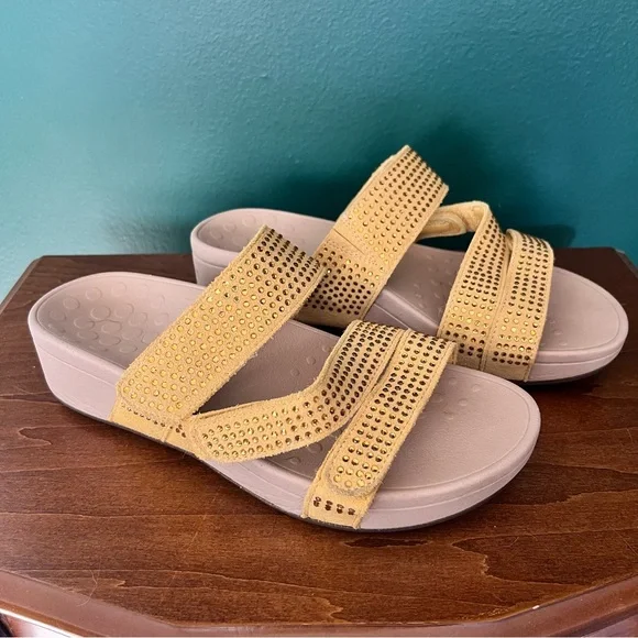 Vionic Shoes Vionic Womens Pacific Alexis Yellow Platform